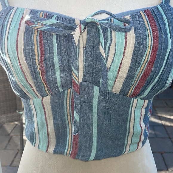 Lucky Brand NWT Crop Adjustable Straps Blue/Multi Color Sz S Classically Cute - Picture 1 of 12